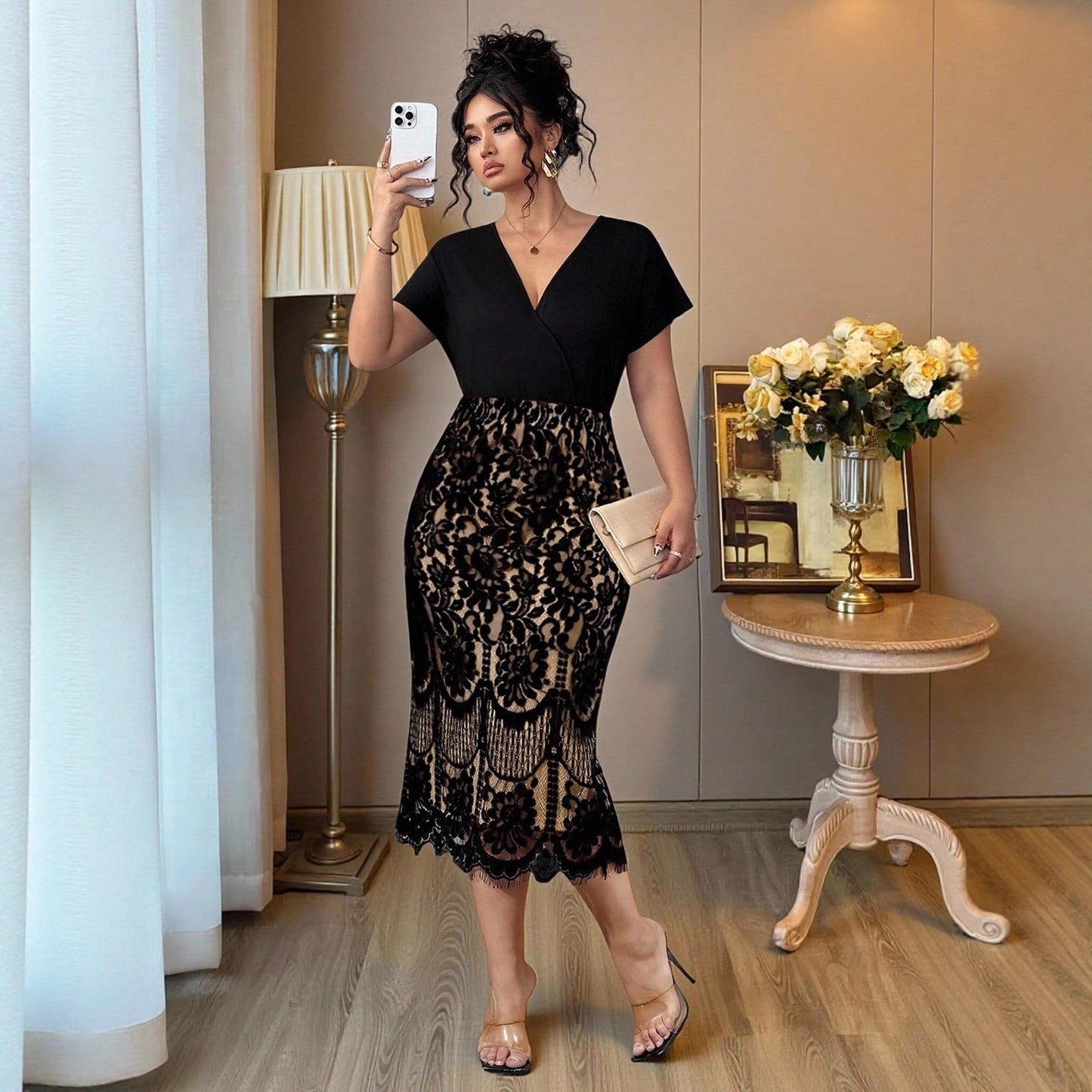 Robe mi-longue dentelle Col V