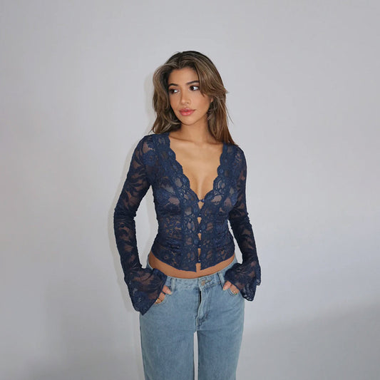 Top dentelle Bleu Marine manches évasées